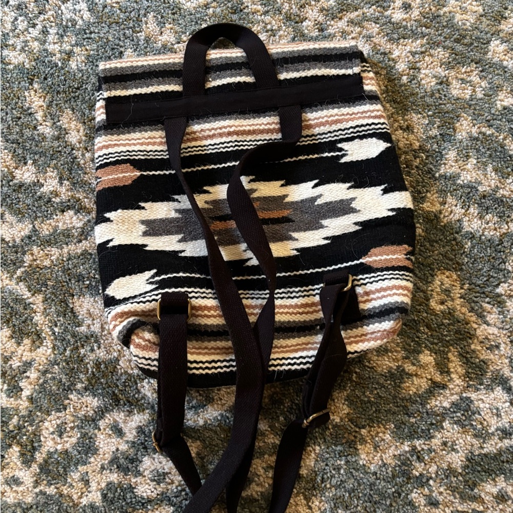 Southwestern Pattern Backpack - Picture 2 of 3